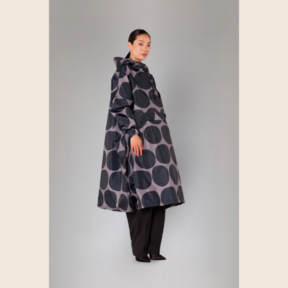 rain-kiss-poncho-black-polka-id122883-3-big_3740-3.jpg