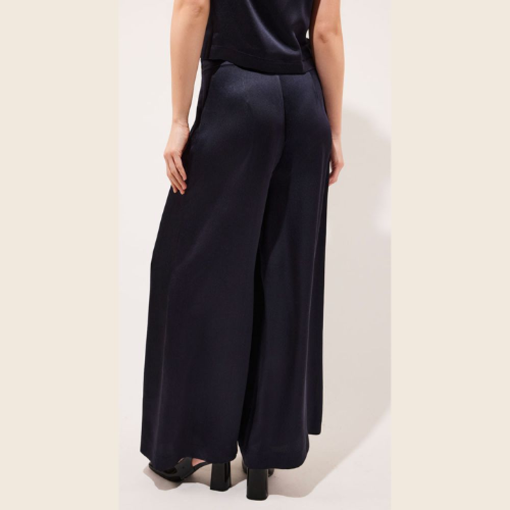 KARMA KOMA E26 Swan Long Pant Marine – Image 3