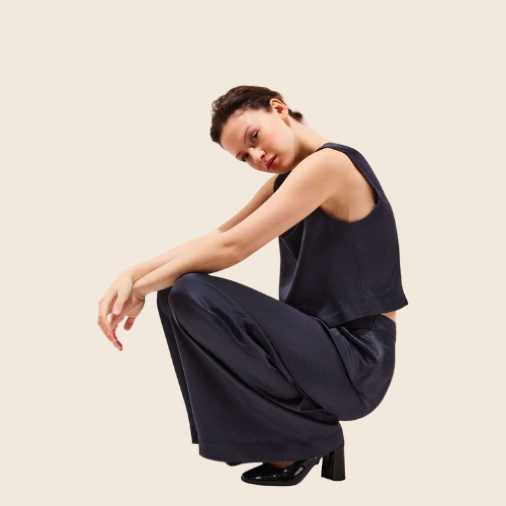 KARMA KOMA E26 Swan Long Pant Marine – Image 2