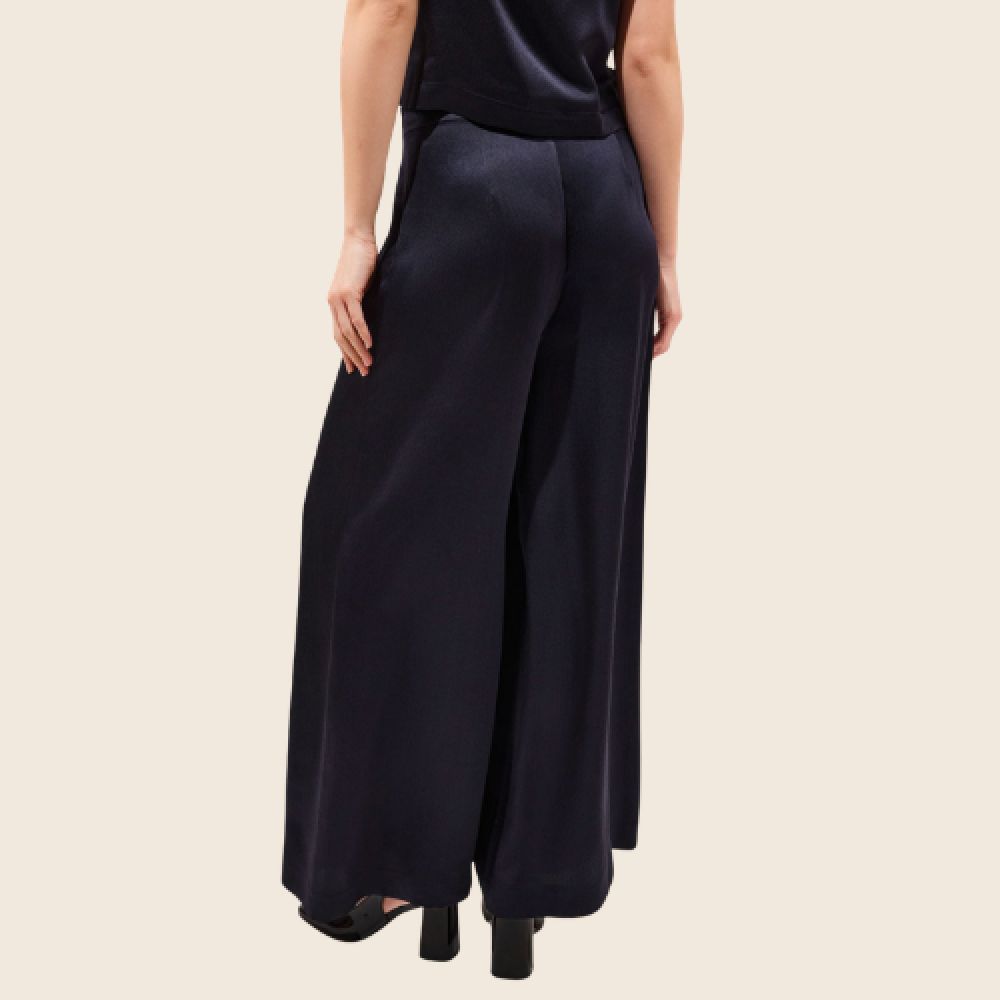 KARMA KOMA E26 Swan Long Pant Marine – Image 4